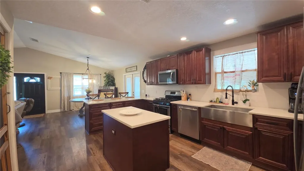 909 S County Road 3 Pierson FL 32180