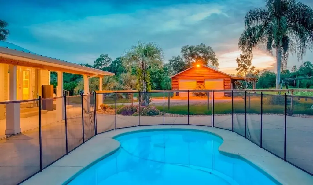 909 S County Road 3 Pierson FL 32180