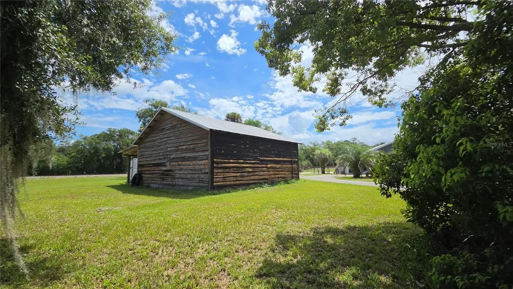 909 S County Road 3 Pierson FL 32180