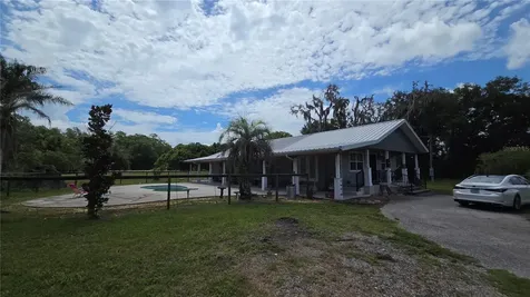 909 S County Road 3 Pierson FL 32180