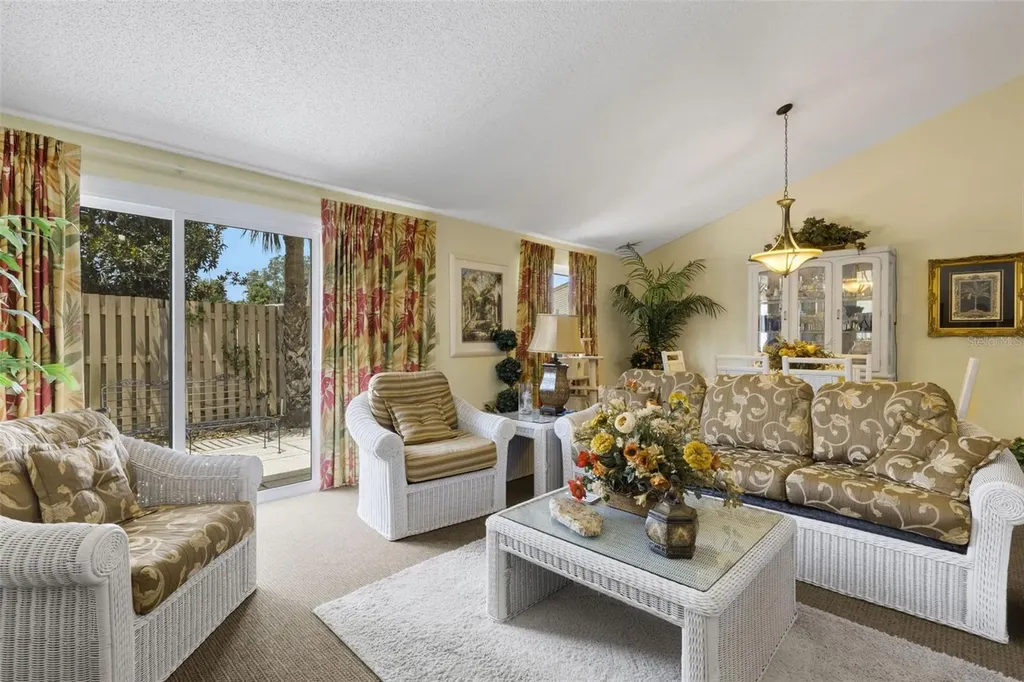 4223 Oak Loop Mulberry FL 33860