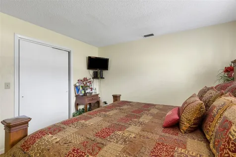 4223 Oak Loop Mulberry FL 33860