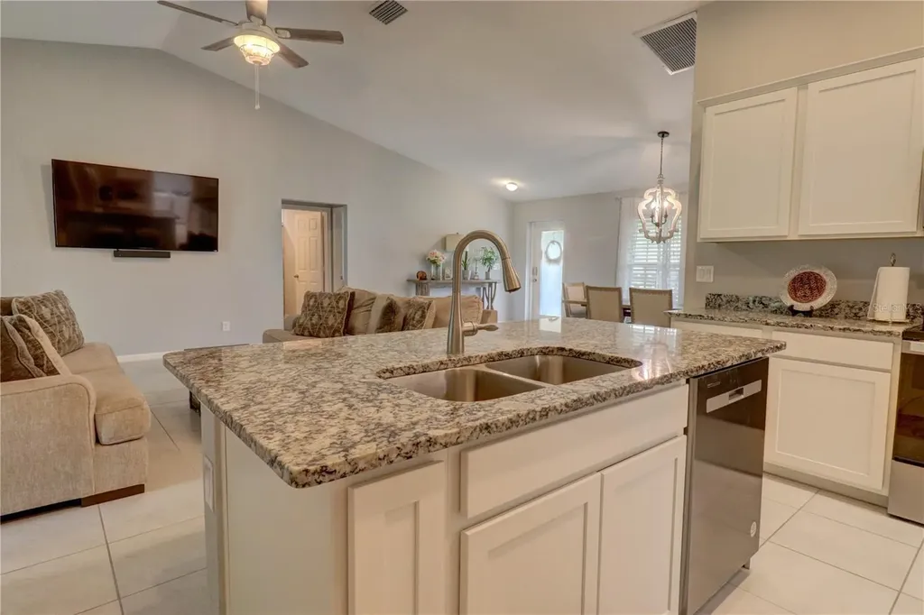 2713 Embassy Road North Port FL 34291