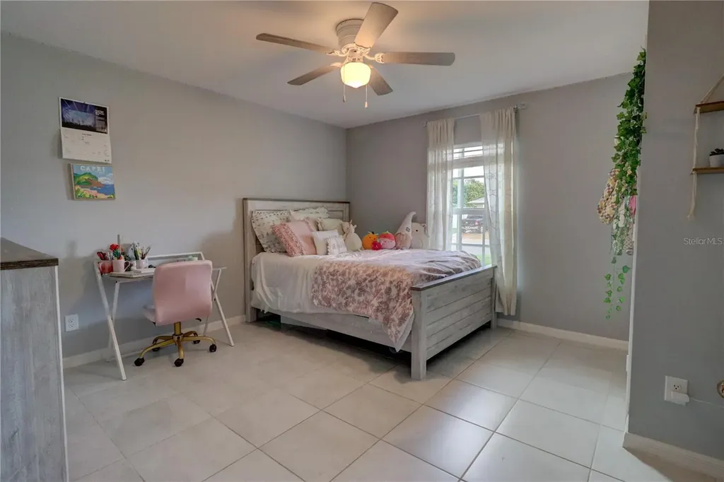 2713 Embassy Road North Port FL 34291