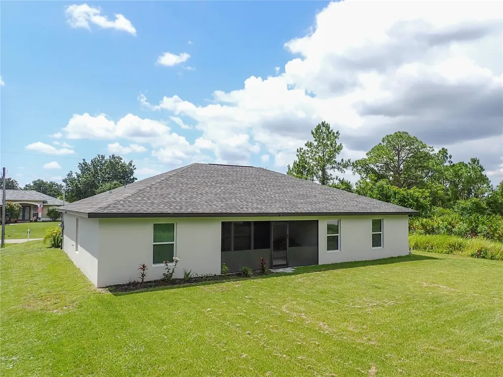 2713 Embassy Road North Port FL 34291