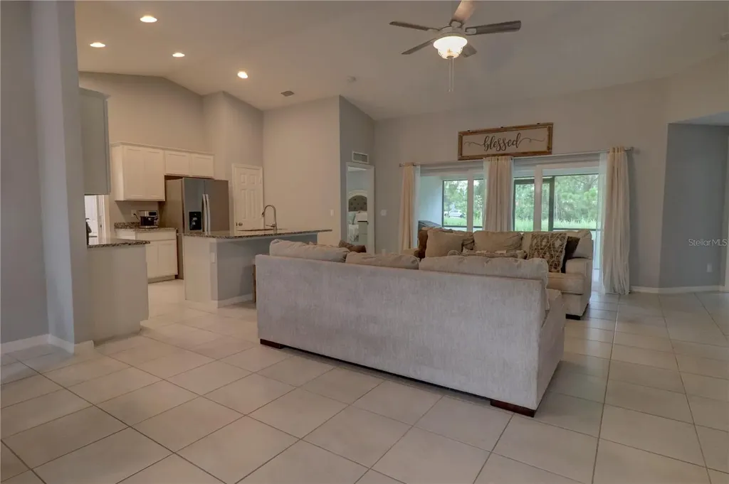 2713 Embassy Road North Port FL 34291