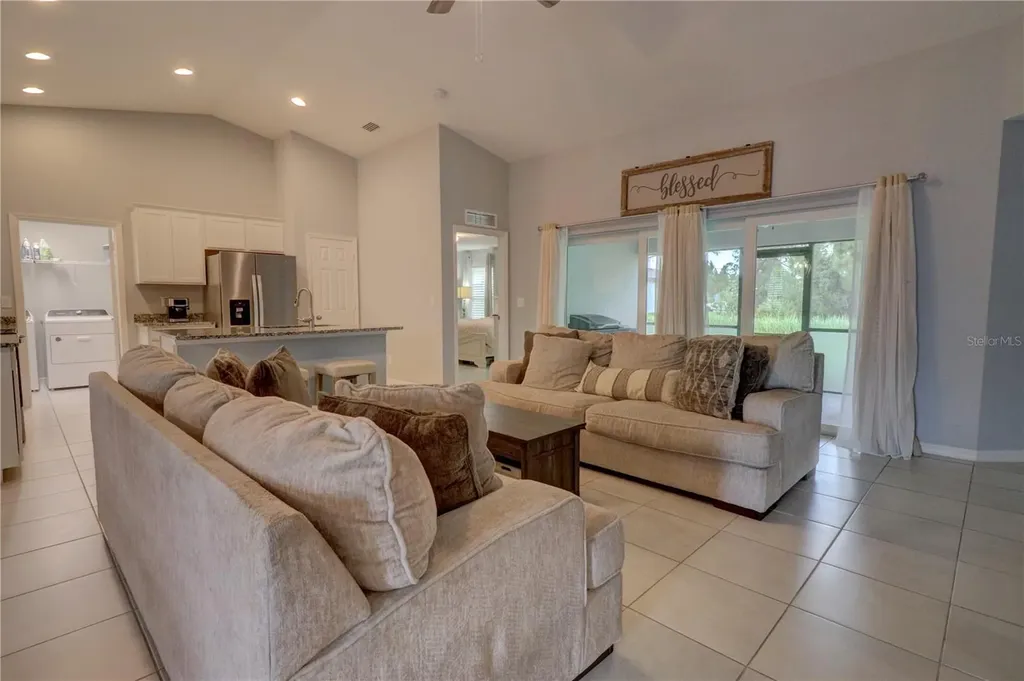 2713 Embassy Road North Port FL 34291