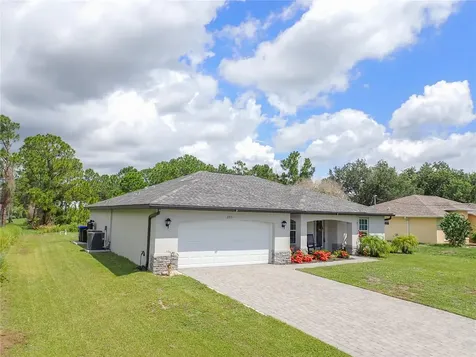 2713 Embassy Road North Port FL 34291