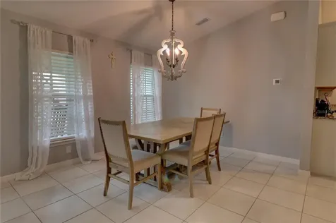 2713 Embassy Road North Port FL 34291