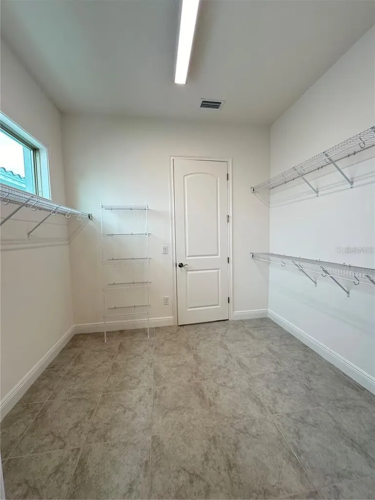 13124 Weaver Avenue Orlando FL 32832