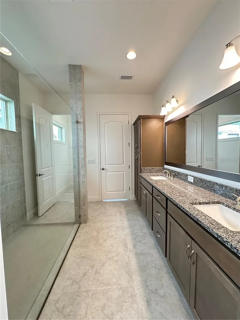 13124 Weaver Avenue Orlando FL 32832