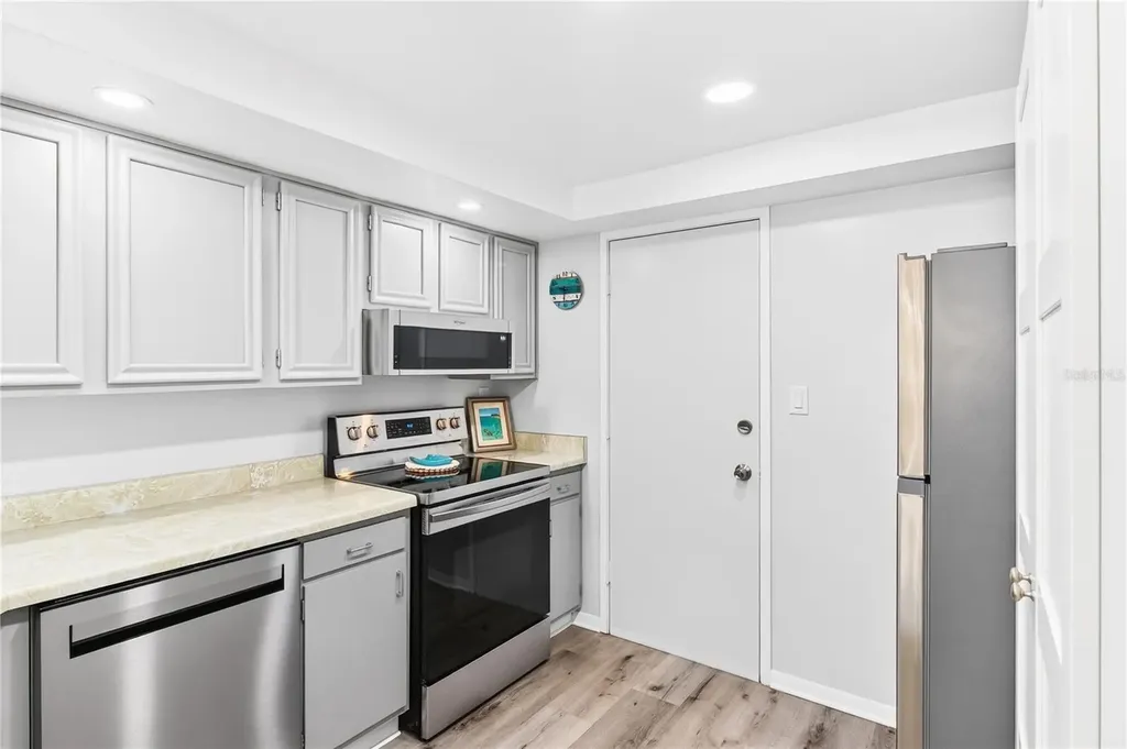 7400 Sun Island Drive S South Pasadena FL 33707