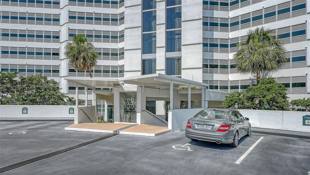 888 Blvd Of The Arts Sarasota FL 34236