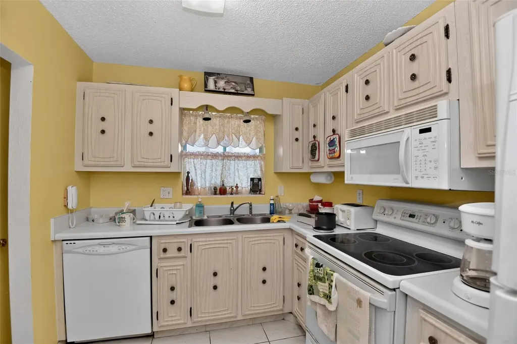 2711 N Halifax Avenue Daytona Beach FL 32118
