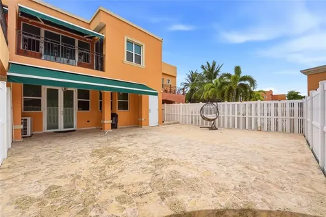 E-2 Brighton Country Club Dorado PR 00646