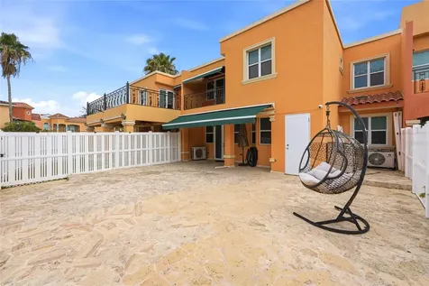 E-2 Brighton Country Club Dorado PR 00646