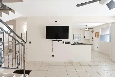 E-2 Brighton Country Club Dorado PR 00646