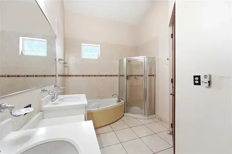 E-2 Brighton Country Club Dorado PR 00646