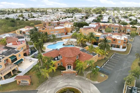 E-2 Brighton Country Club Dorado PR 00646