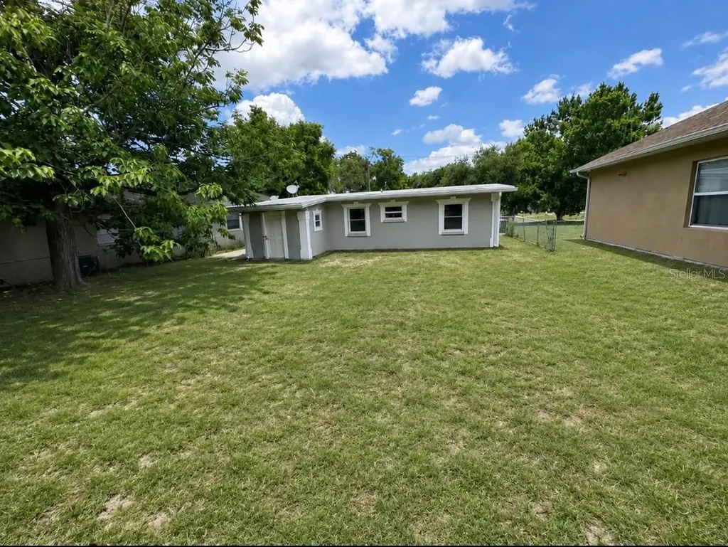 300 S Buena Vista Avenue Orlando FL 32835