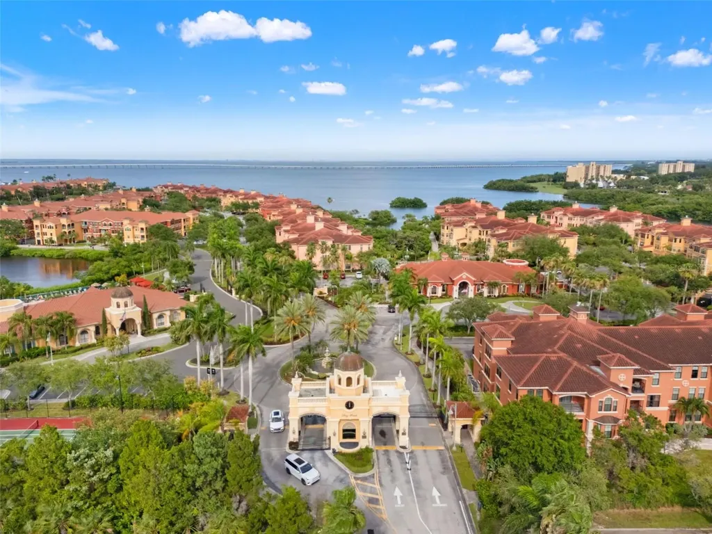 2738 Via Tivoli Clearwater FL 33764