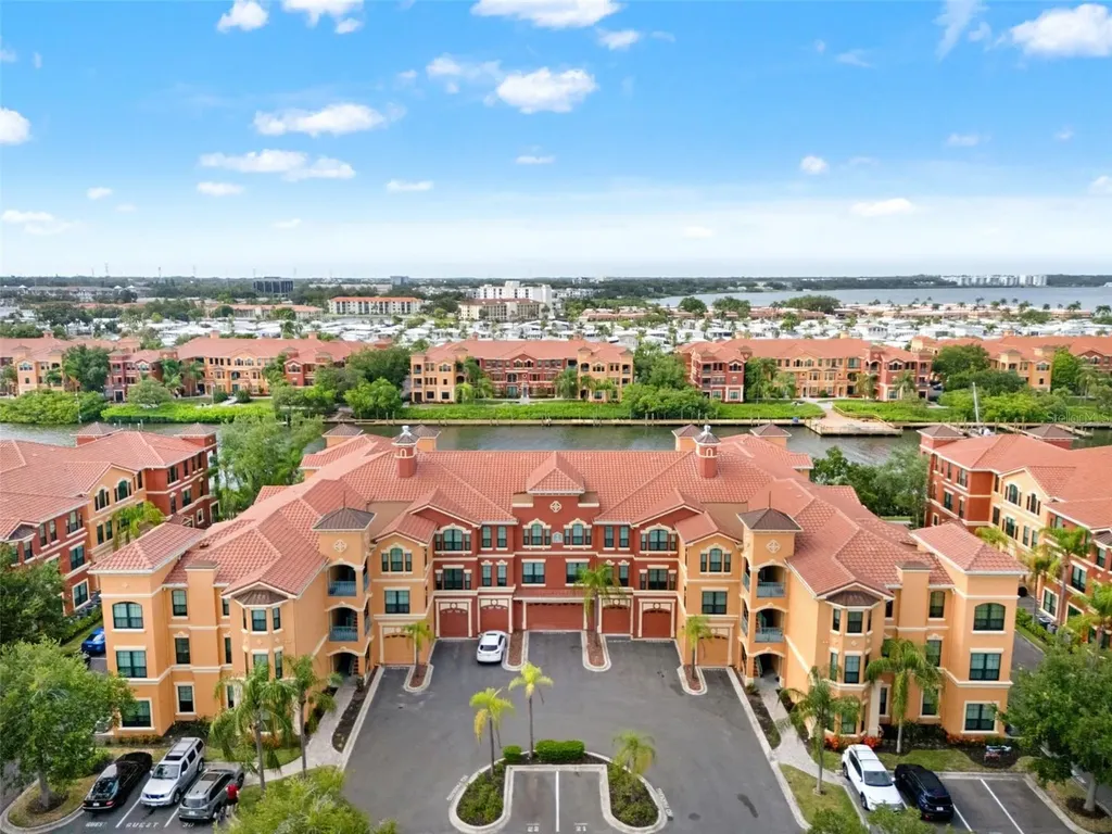2738 Via Tivoli Clearwater FL 33764