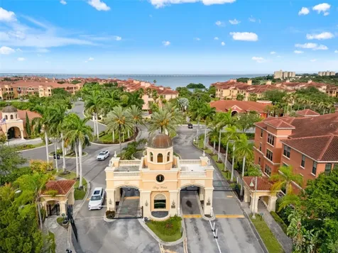 2738 Via Tivoli Clearwater FL 33764