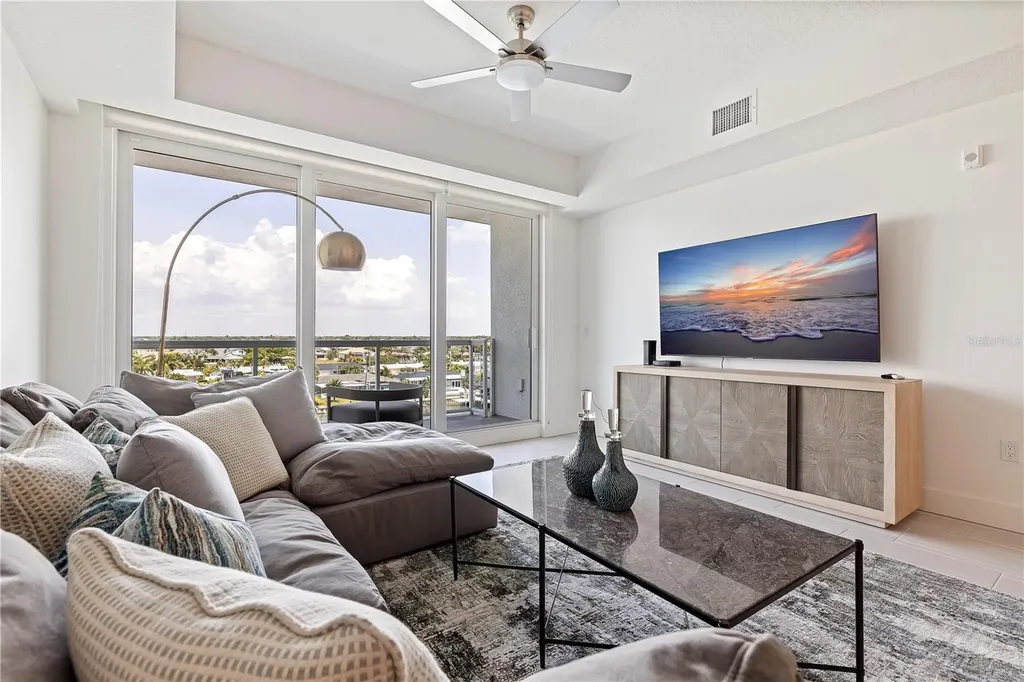 415 Island Way Clearwater Beach FL 33767