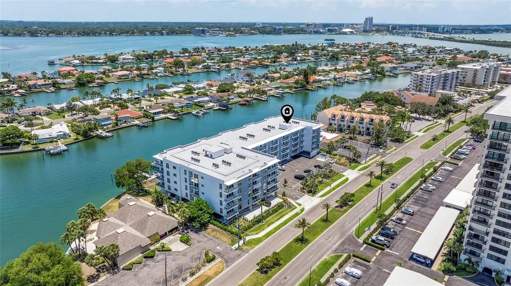 415 Island Way Clearwater Beach FL 33767