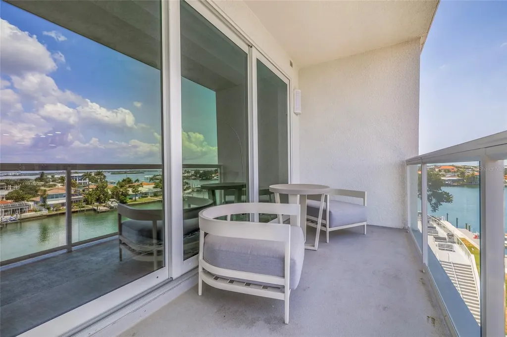 415 Island Way Clearwater Beach FL 33767