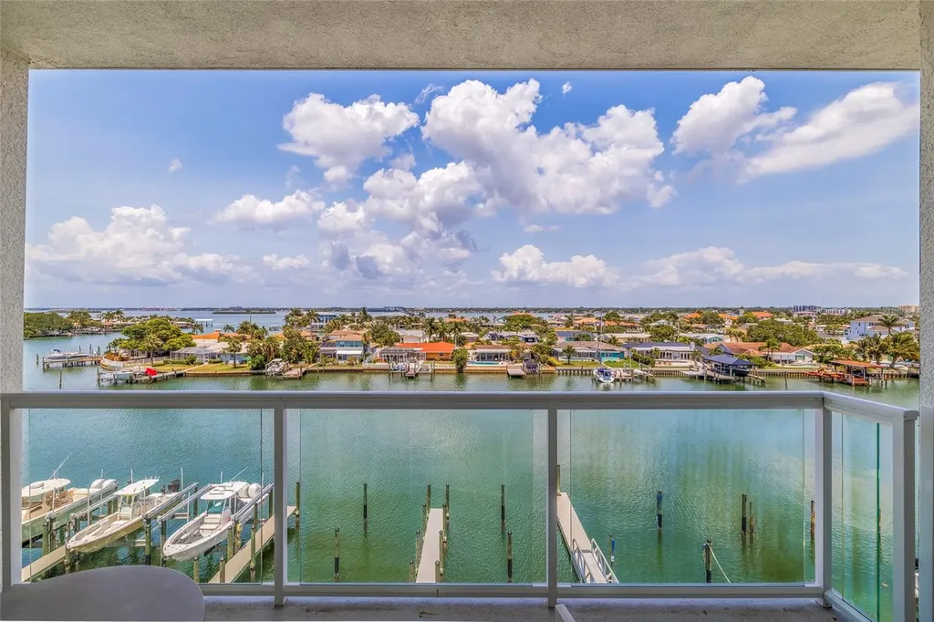 415 Island Way Clearwater Beach FL 33767