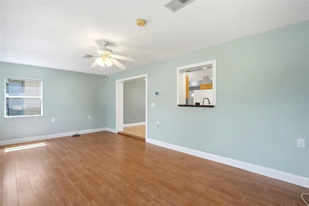 5697 33rd Avenue N St Petersburg FL 33710