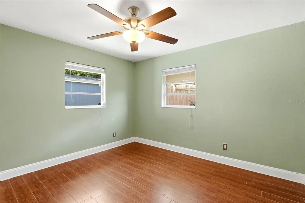 5697 33rd Avenue N St Petersburg FL 33710