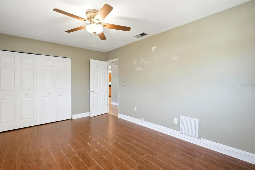5697 33rd Avenue N St Petersburg FL 33710