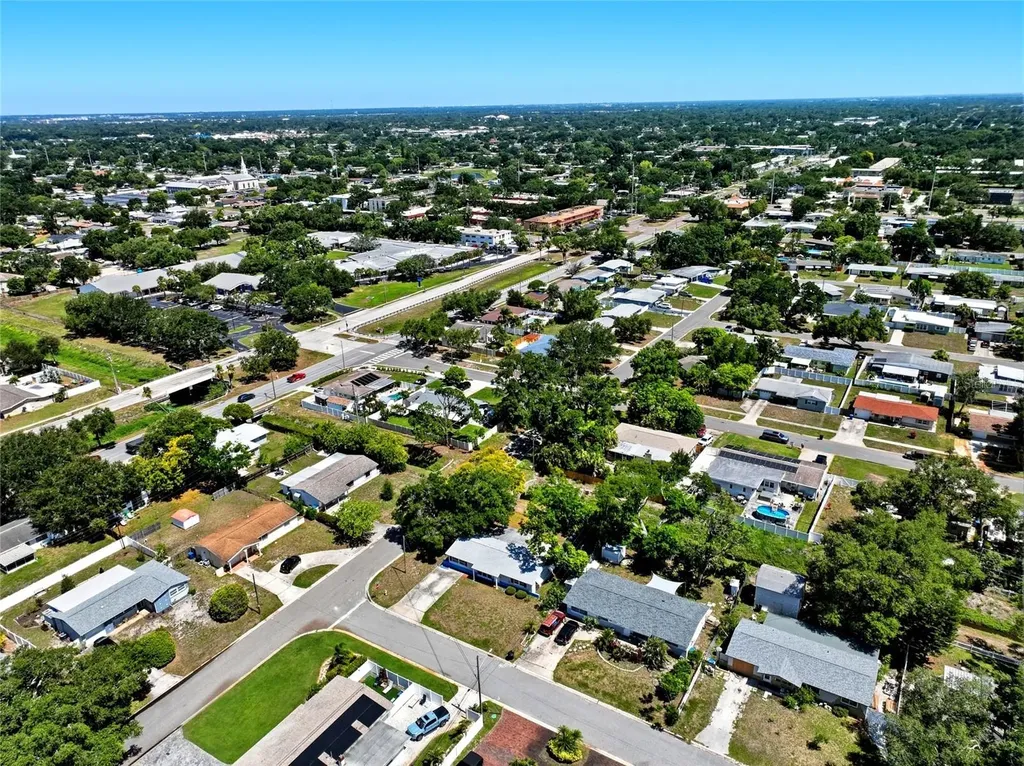 5697 33rd Avenue N St Petersburg FL 33710