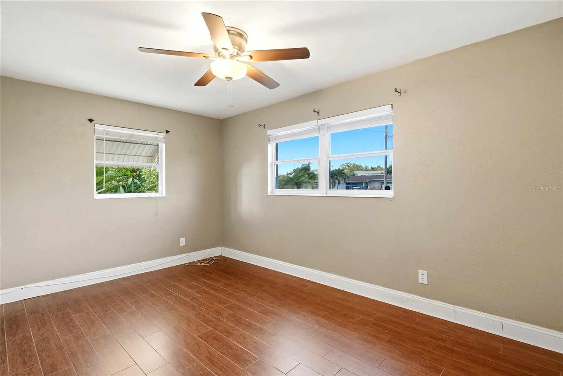5697 33rd Avenue N St Petersburg FL 33710