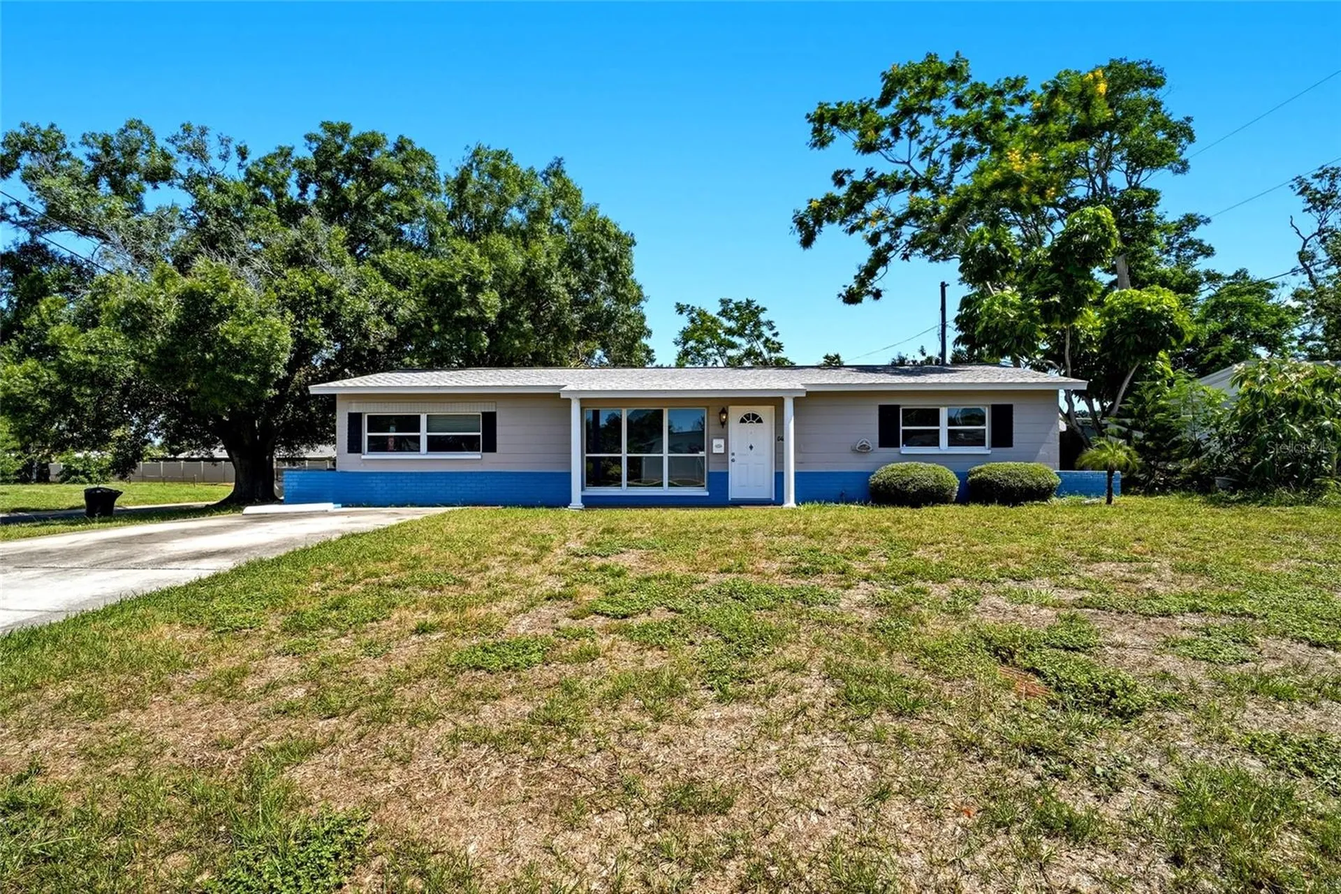 5697 33rd Avenue N St Petersburg FL 33710