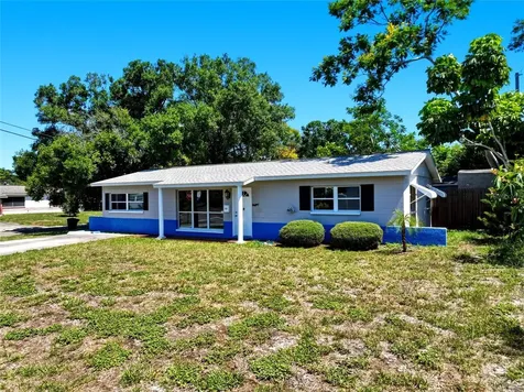 5697 33rd Avenue N St Petersburg FL 33710