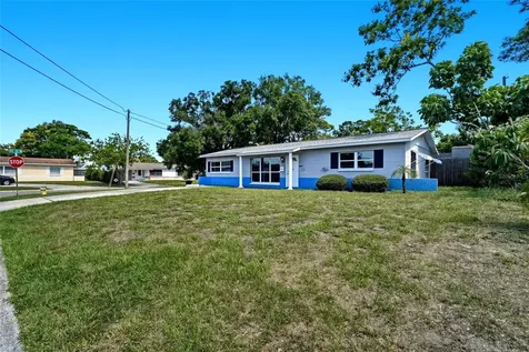 5697 33rd Avenue N St Petersburg FL 33710