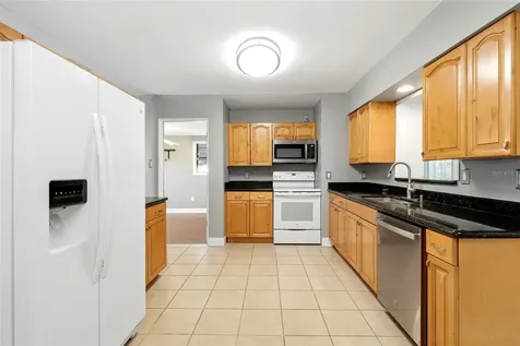 5697 33rd Avenue N St Petersburg FL 33710