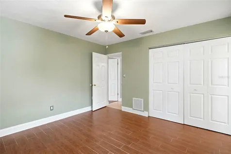 5697 33rd Avenue N St Petersburg FL 33710