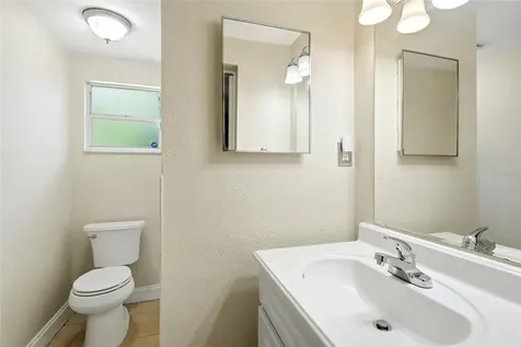 5697 33rd Avenue N St Petersburg FL 33710