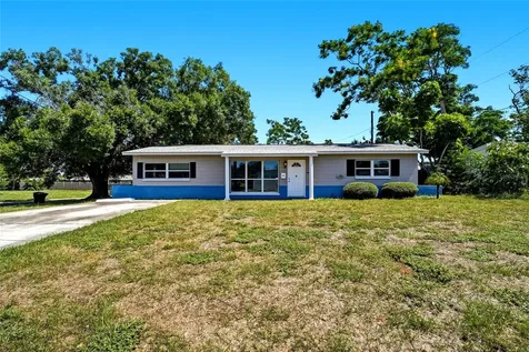 5697 33rd Avenue N St Petersburg FL 33710