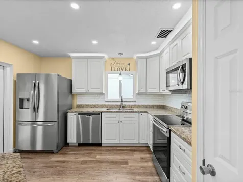 1105 Tuxford Drive Brandon FL 33511