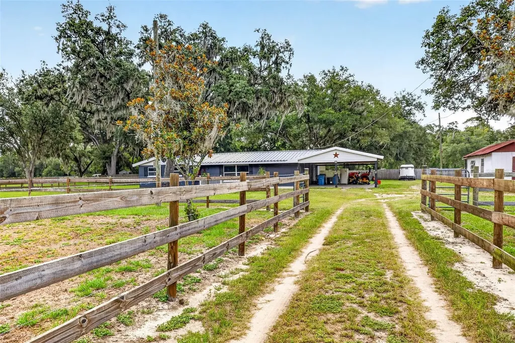 5702 Tindale Road Plant City FL 33565