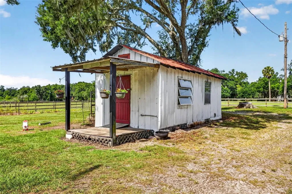 5702 Tindale Road Plant City FL 33565