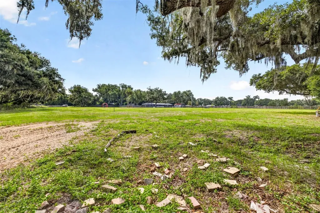 5702 Tindale Road Plant City FL 33565
