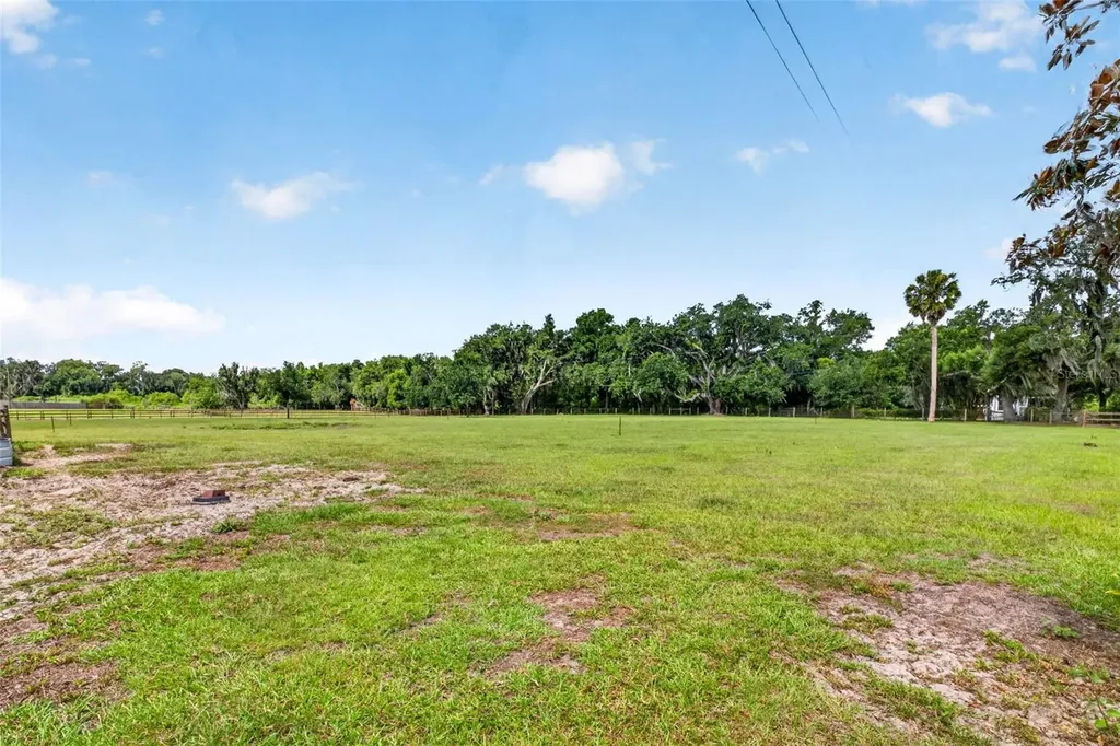 5702 Tindale Road Plant City FL 33565