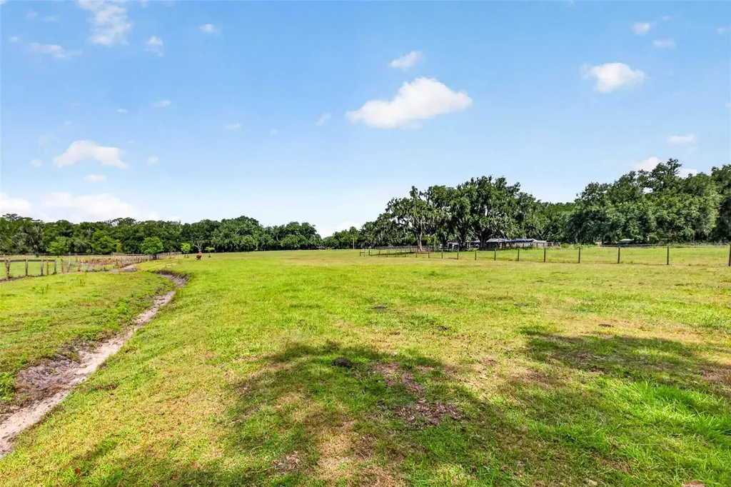 5702 Tindale Road Plant City FL 33565