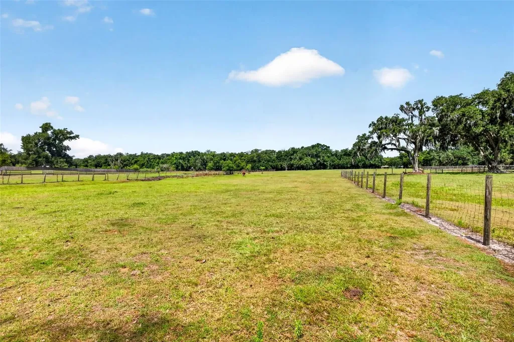 5702 Tindale Road Plant City FL 33565